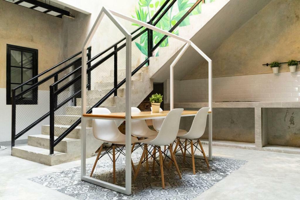 Fybed Aparthotel Semarang Ngoại thất bức ảnh